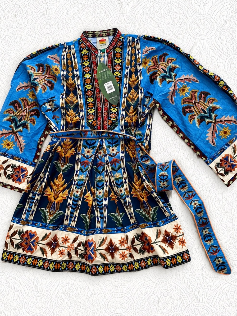 FARM Rio Embroidered Tapestry Blue Mini Dress M NWT - Picture 4 of 5